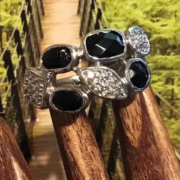 Ring - Picture 2 of 8